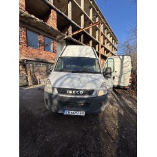 Товарни бусове Товарен Макси Бус Ивеко под наем